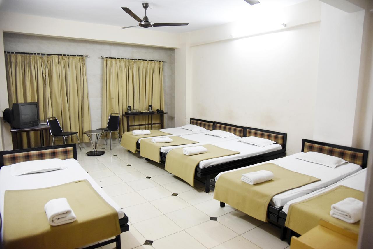 Hotel Sai Yatri Trimbak Exterior photo