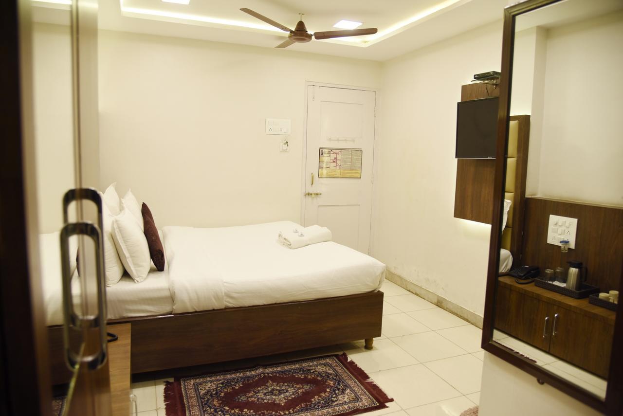 Hotel Sai Yatri Trimbak Exterior photo