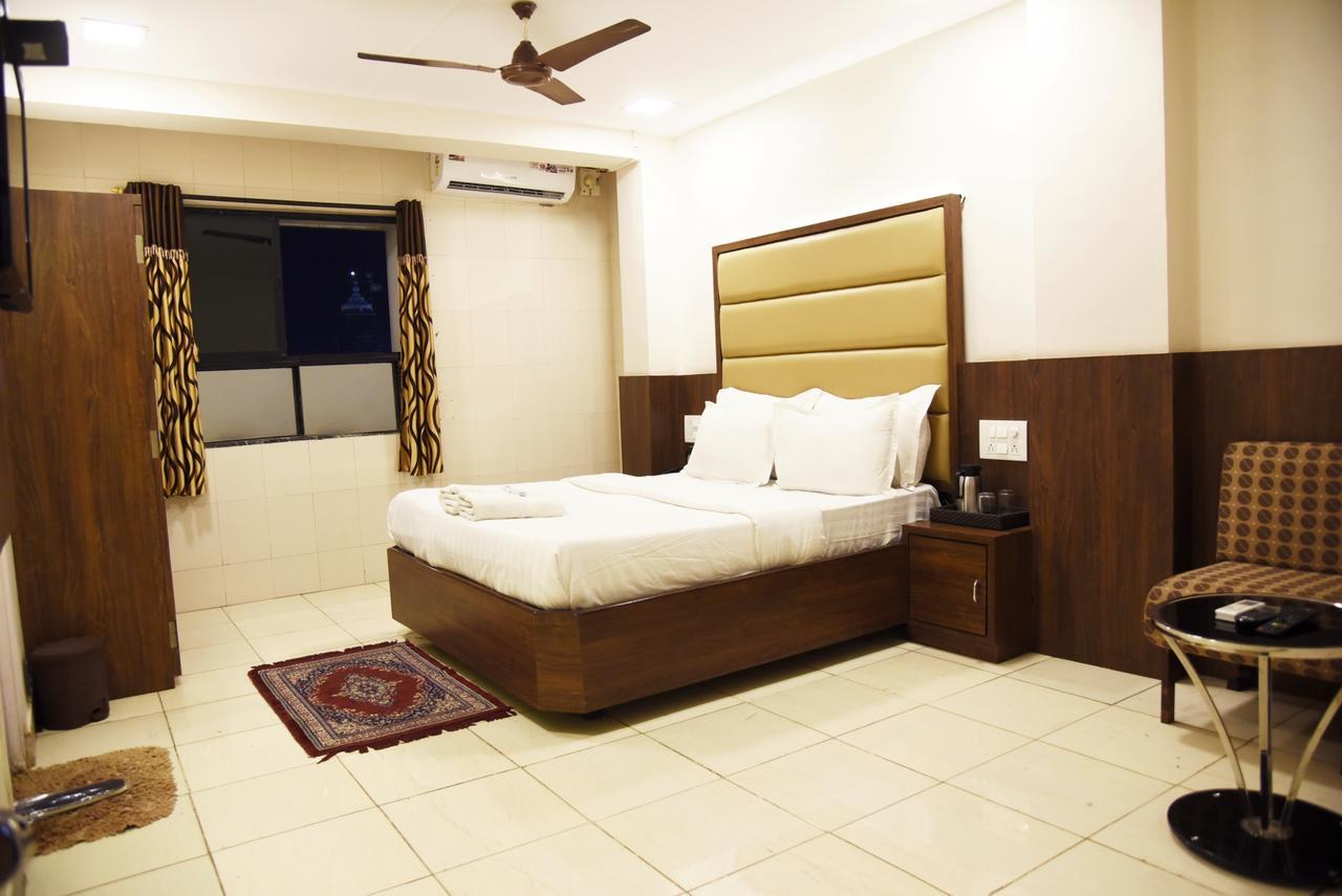 Hotel Sai Yatri Trimbak Exterior photo