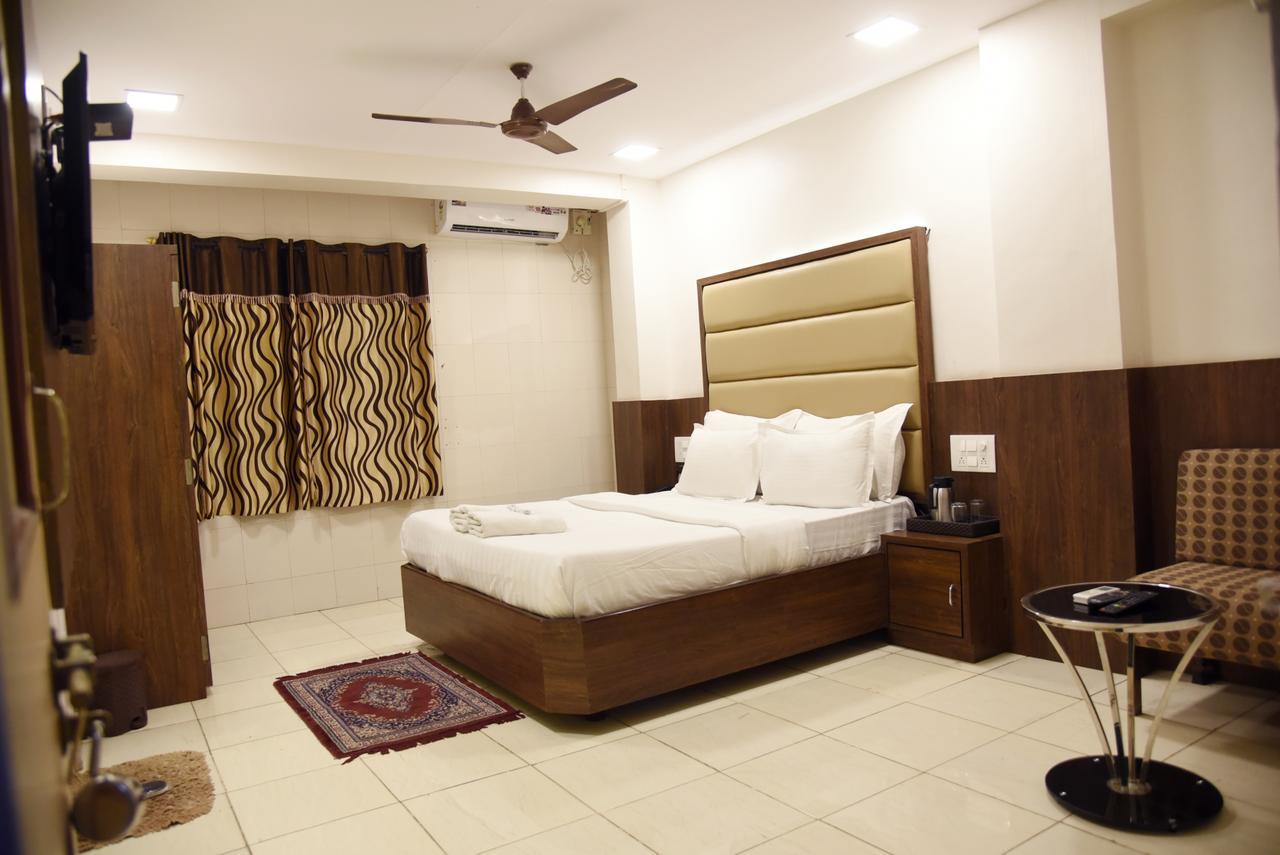 Hotel Sai Yatri Trimbak Exterior photo