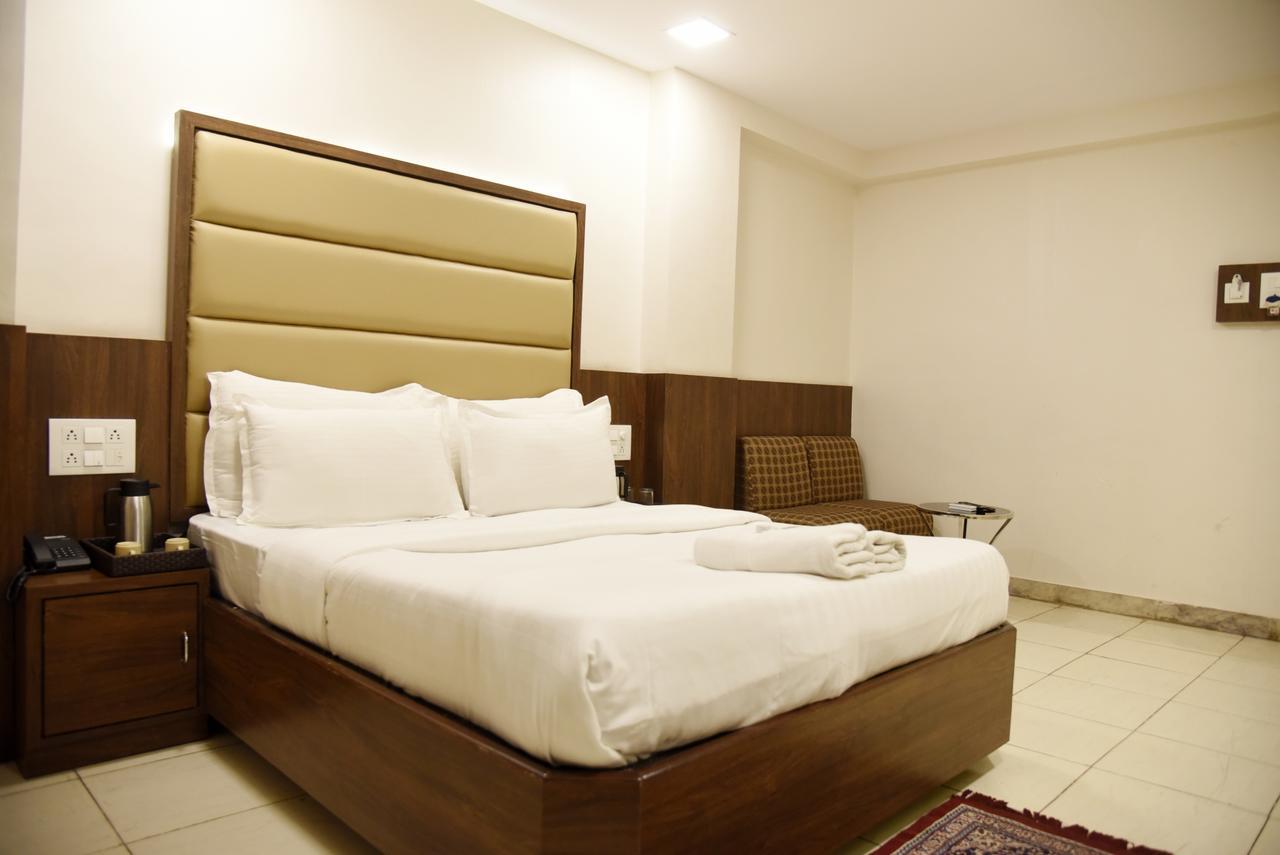 Hotel Sai Yatri Trimbak Exterior photo